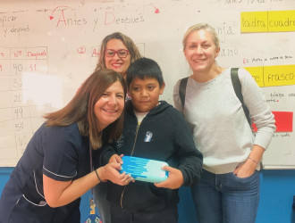 Entrega de Estuches Campaña Acción Social